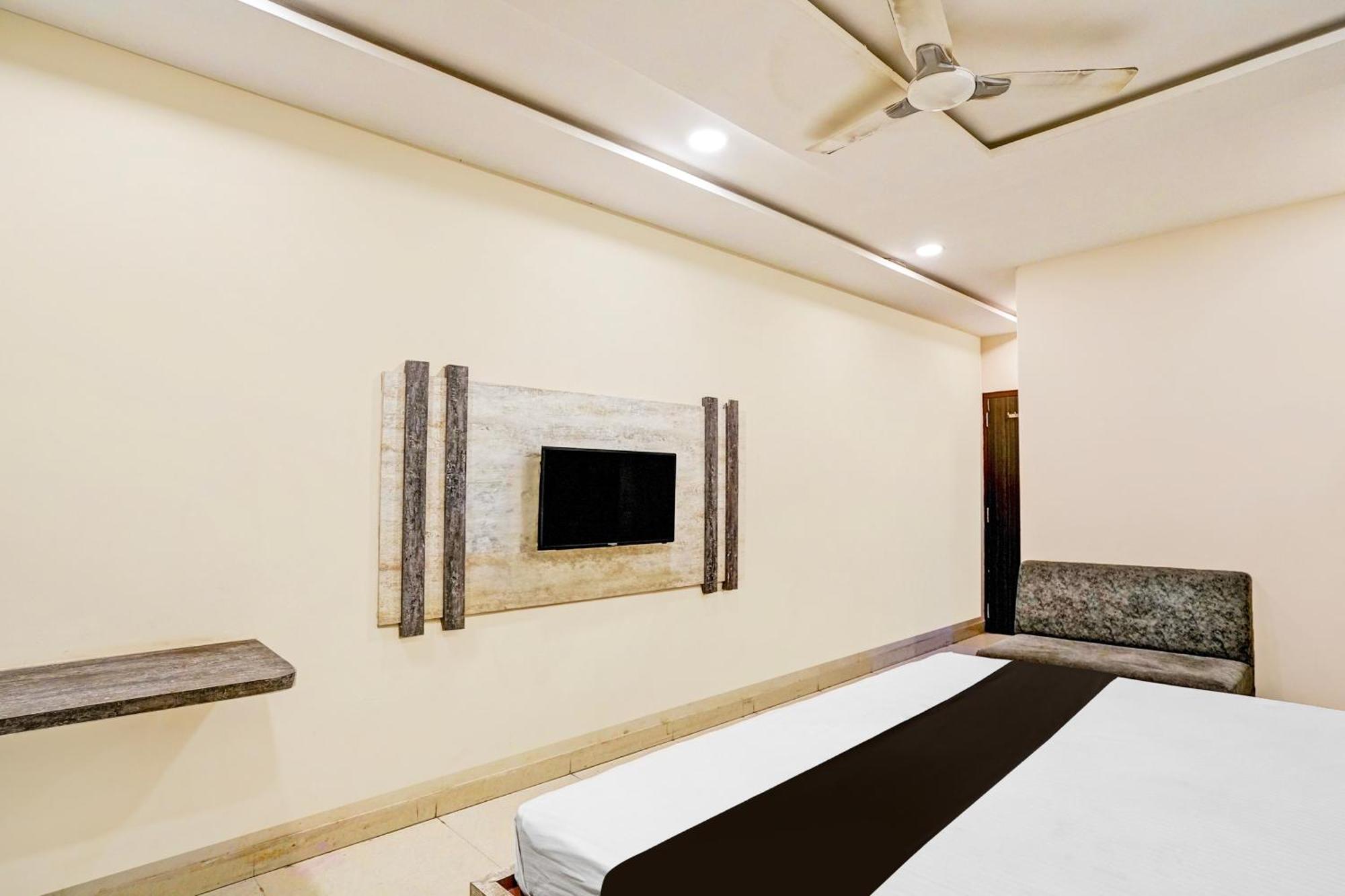 Super Hotel O Shri Shiva Palace Райпур Экстерьер фото