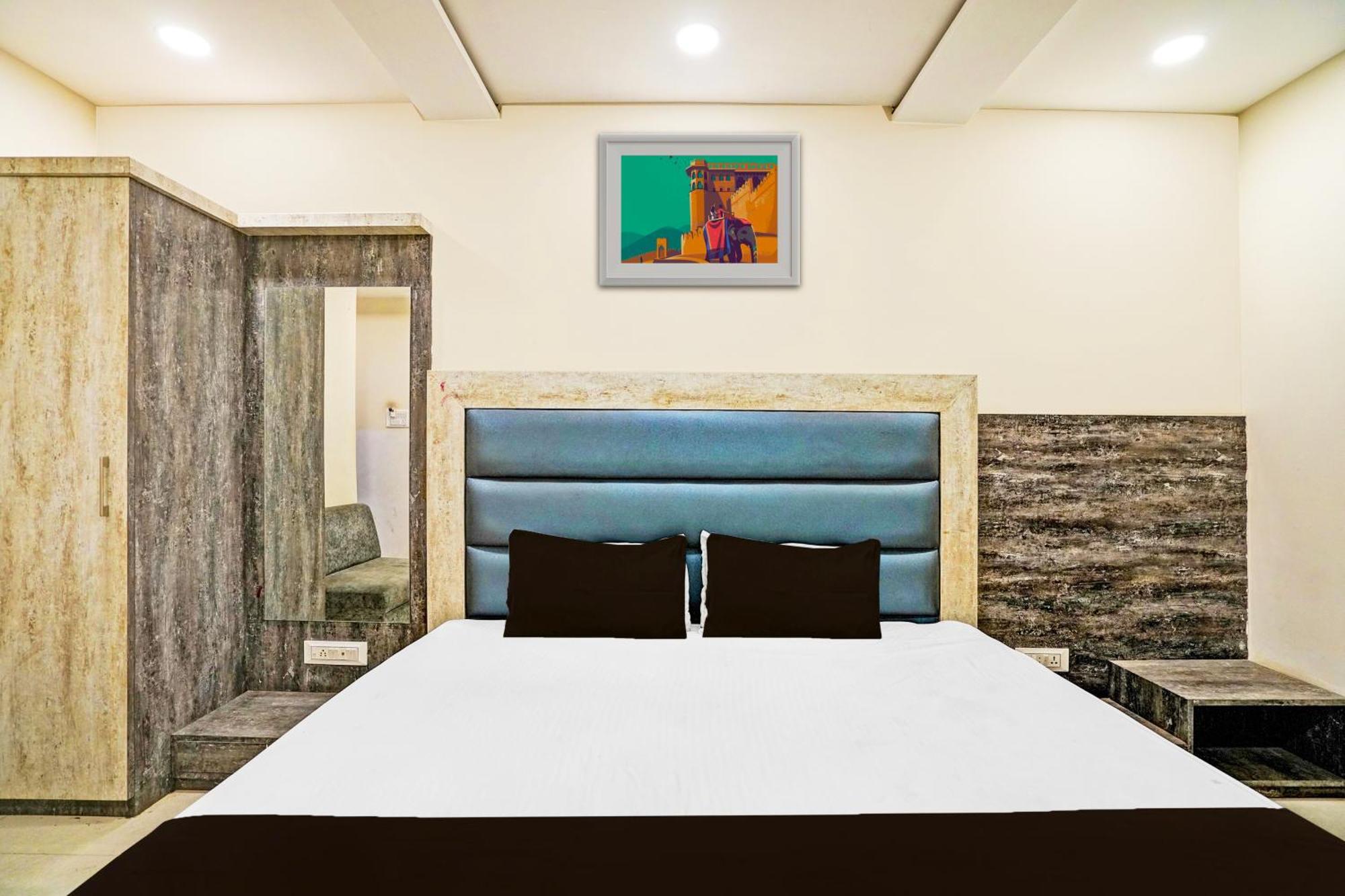 Super Hotel O Shri Shiva Palace Райпур Экстерьер фото