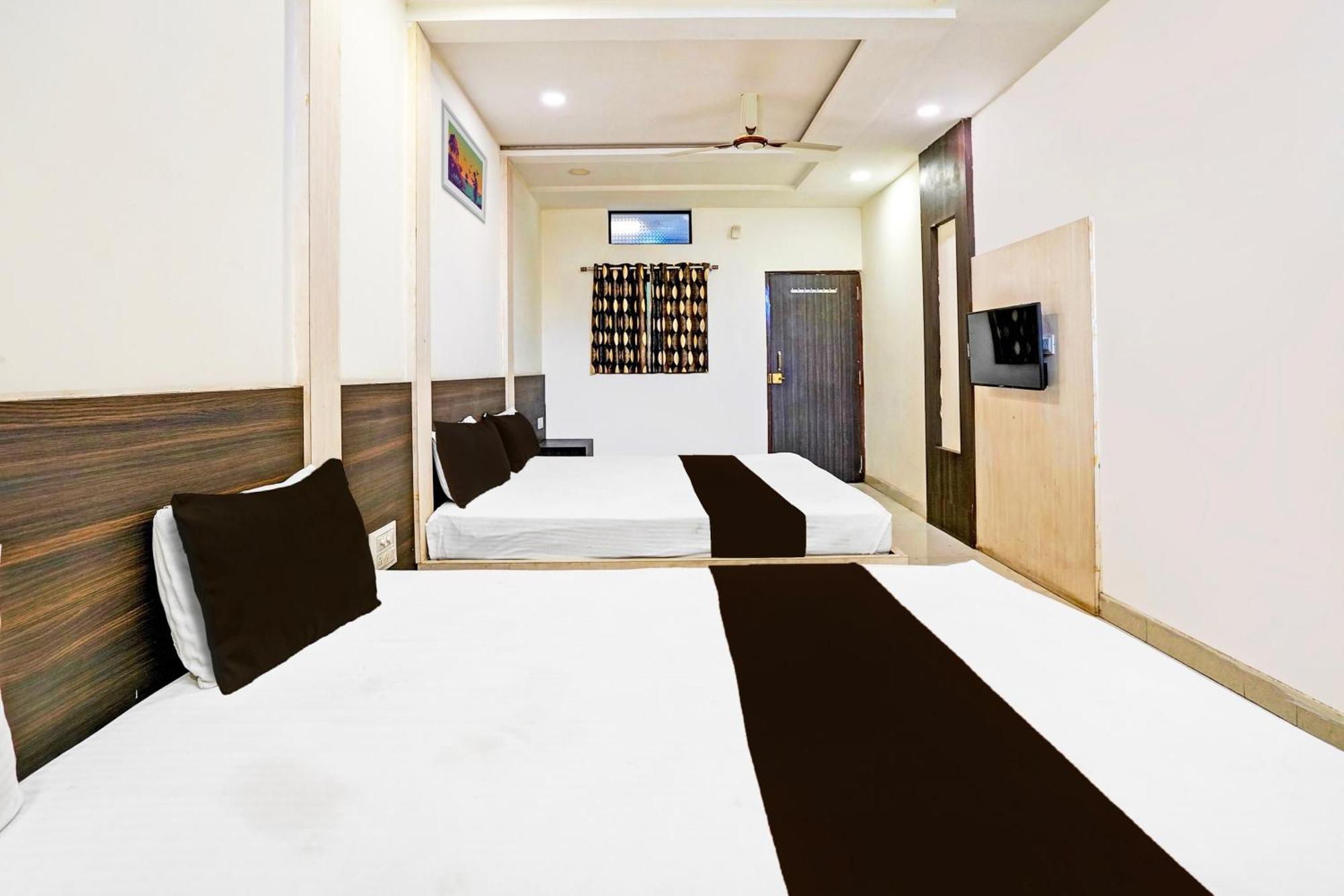 Super Hotel O Shri Shiva Palace Райпур Экстерьер фото