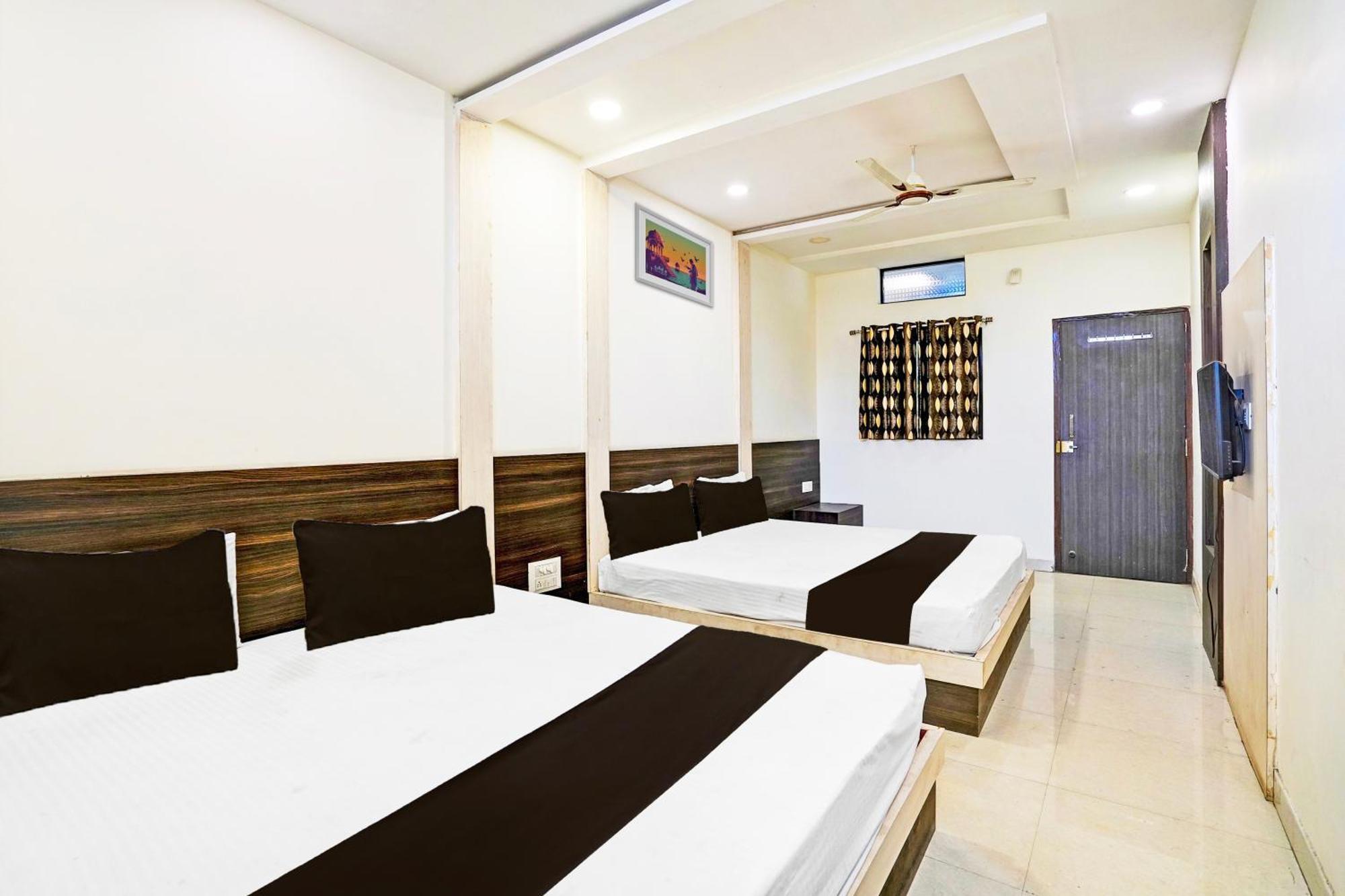 Super Hotel O Shri Shiva Palace Райпур Экстерьер фото